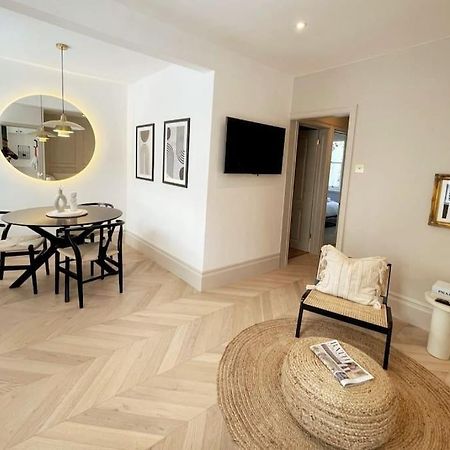 Courtyard Garden, Beautifully Finished Flat - Ba1 Διαμέρισμα Μπαθ Εξωτερικό φωτογραφία