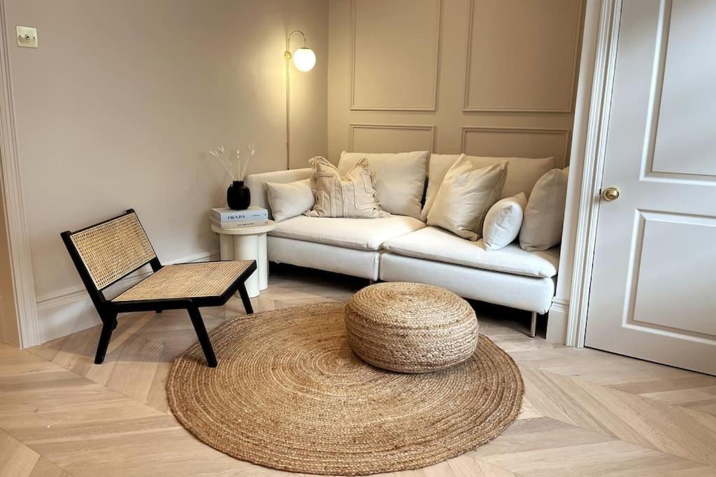 Courtyard Garden, Beautifully Finished Flat - Ba1 Διαμέρισμα Μπαθ Εξωτερικό φωτογραφία