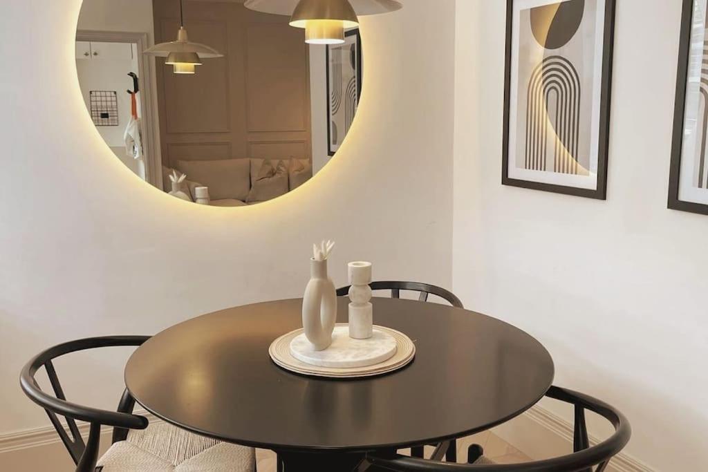Courtyard Garden, Beautifully Finished Flat - Ba1 Διαμέρισμα Μπαθ Εξωτερικό φωτογραφία